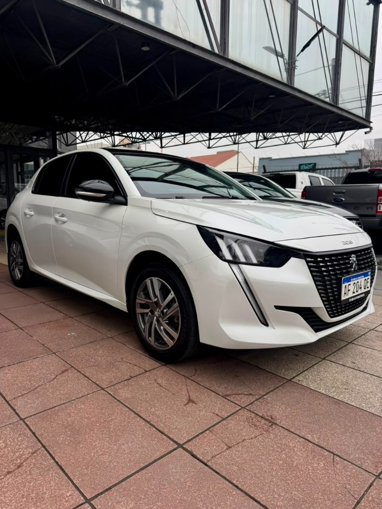 Peugeot 208 FELINE — foto 3